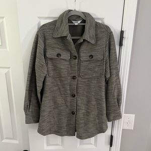 BB Dakota Steve Madden button front top, size Medium